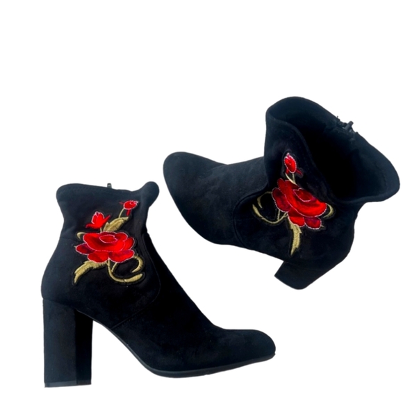 Candies Booties - Picture 2 of 7